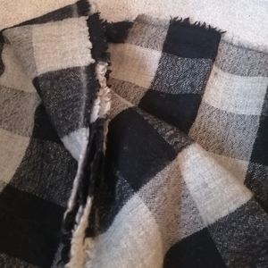 WILFRED checkered plaid blanket scarf